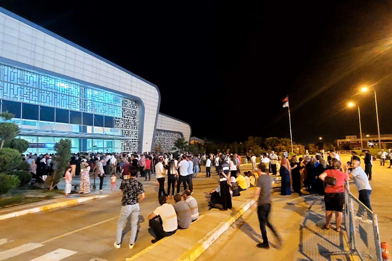 Mukaddes topraklardan dönen hacılar duygularını paylaştı